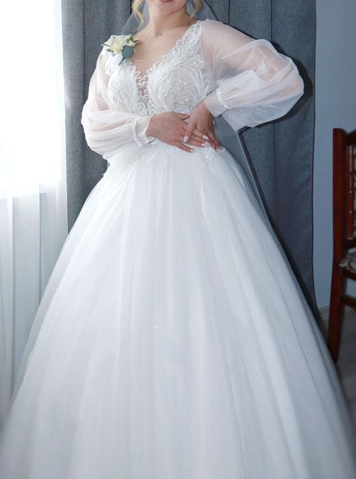 Весільне плаття ..