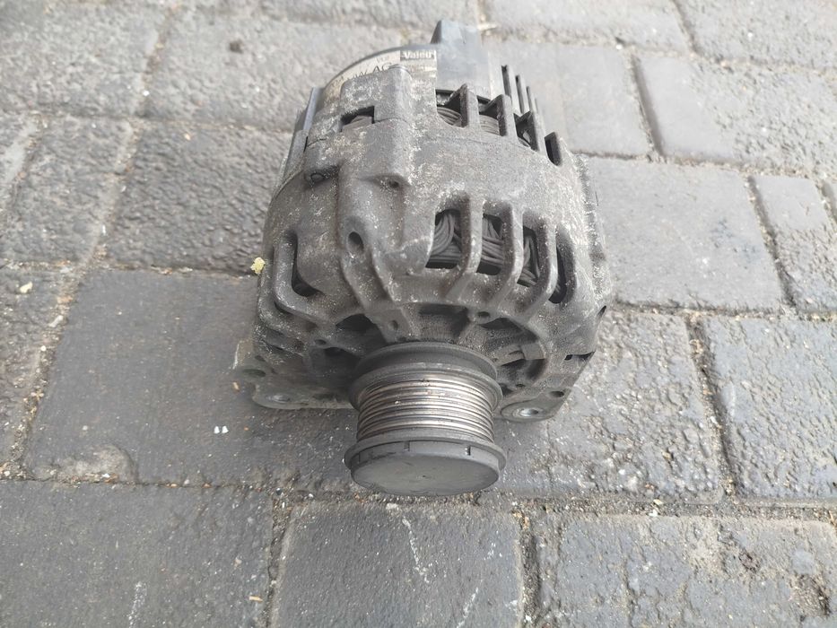 Генератор Audi A4 A6 Fabia Octavia Bora Golf 4 T5 Polo Passat 1.9 TDI