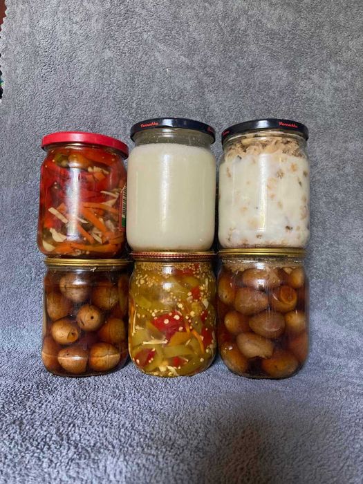 Консервация. Мясные консервы, сок томатный, готовые блюда