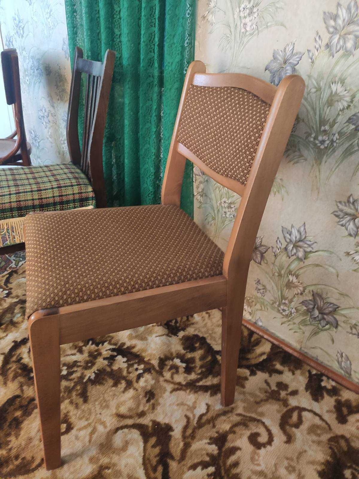 Продаю дерев'яні стільці-Віденські та часів ссср.