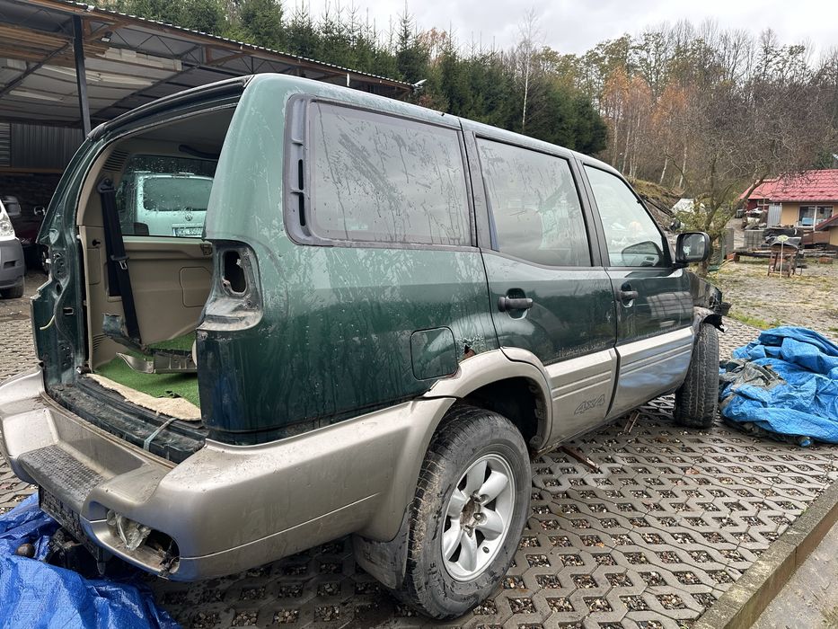 Nissan terrano 2 2.7tdi  na części lub w całości