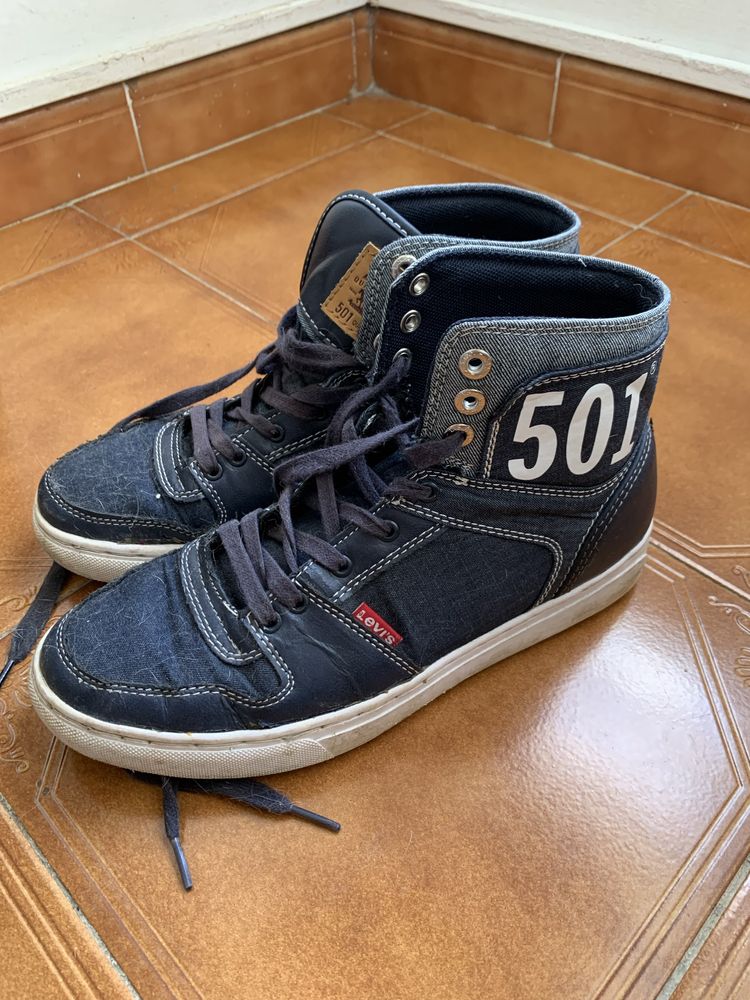Tenis bota Levis 501 , usadas, em bom estado