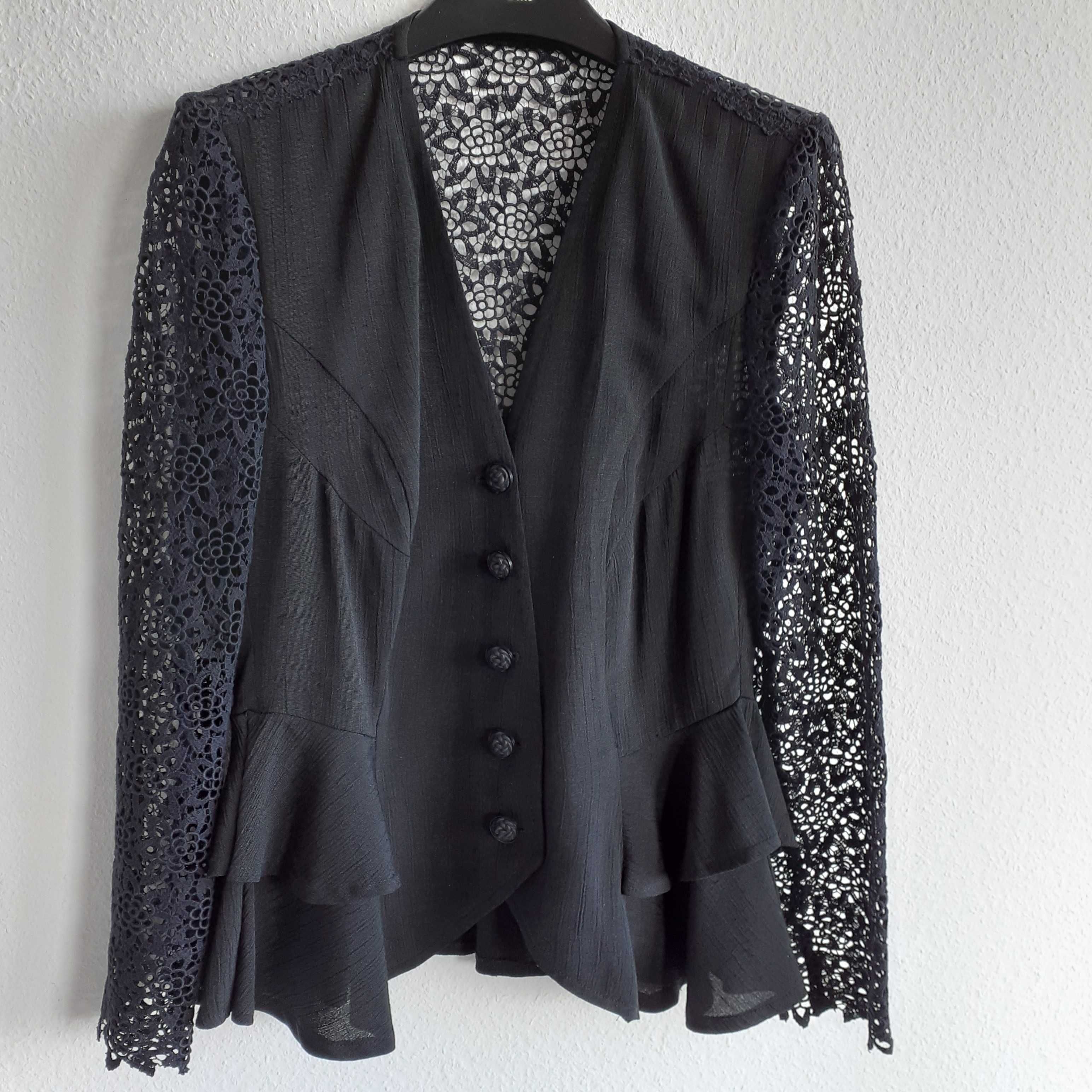 Blaser com renda e top de renda igual