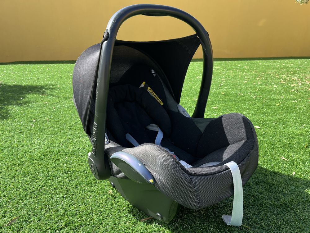 Cadeira Auto MAXI-COSI + base Isofix