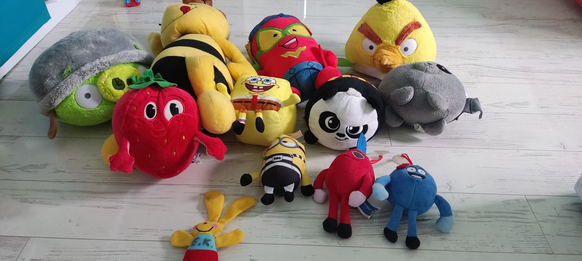 Pluszowe zabawki, Pszczółka Gucio, Zinks, Angry Birds, Minionki