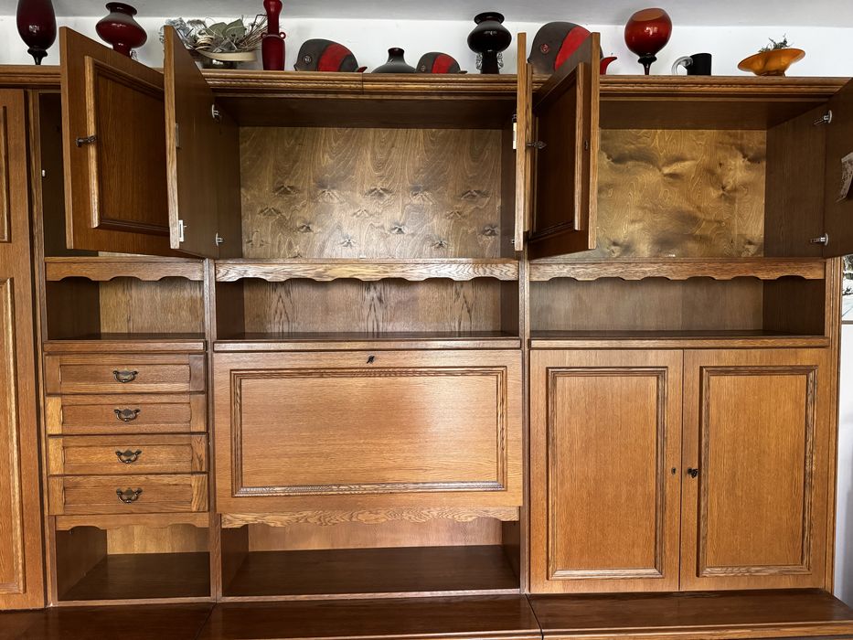 Meblościanka do salonu szafa drewniana