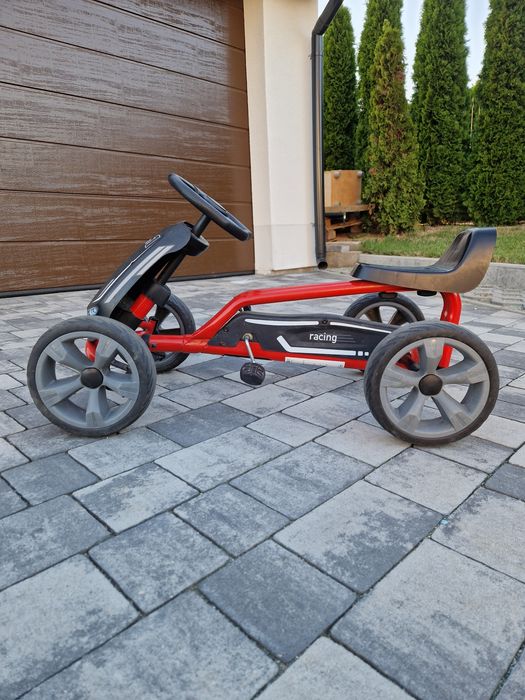 Gokart dziecięcy na pedały
Opis produktu

poprzez zabawę ro