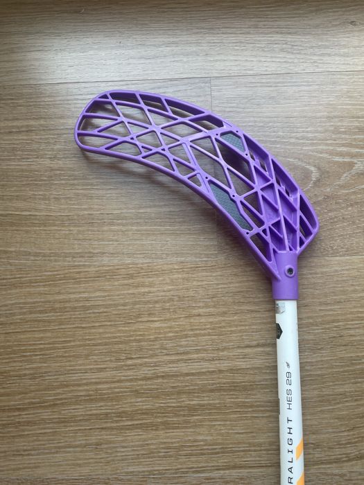 Kij do unihokeja dla osób leworęcznych oraz pokrowiec i dwie piłki