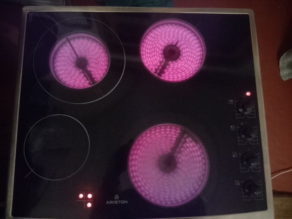 Електроплита ARISTON