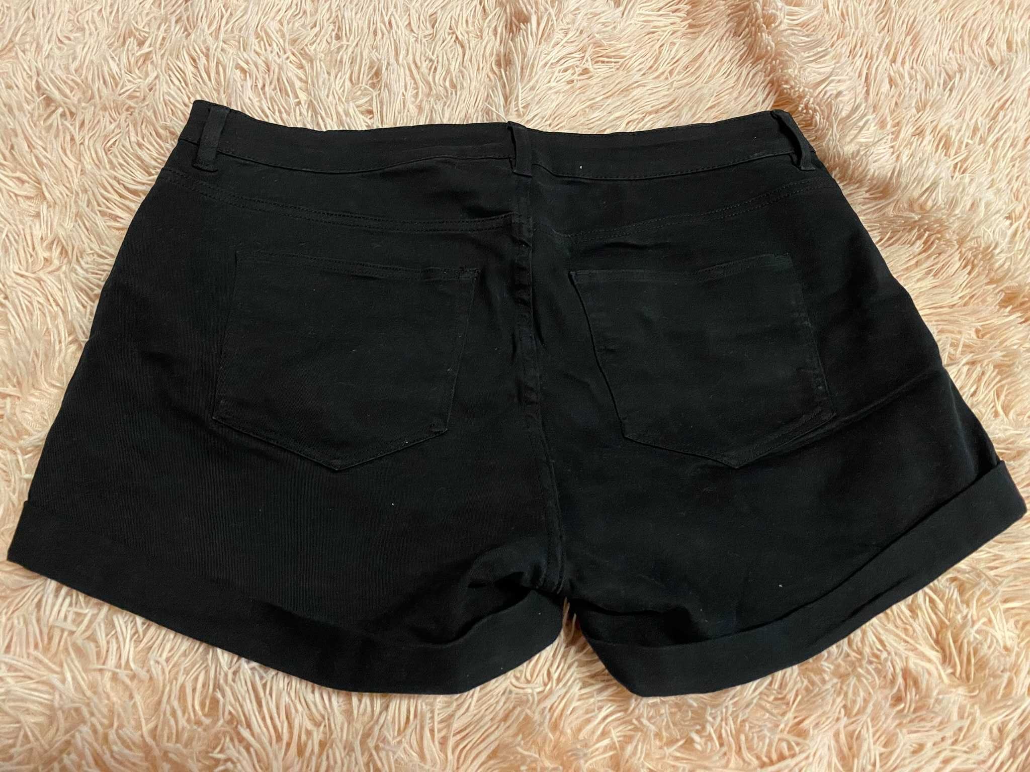 Czarne szorty // H&M rozm. 44