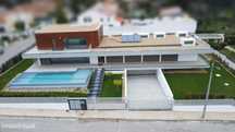 Moradia de Luxo T5 com 4 Suites - OFERTA de ESCRITURA