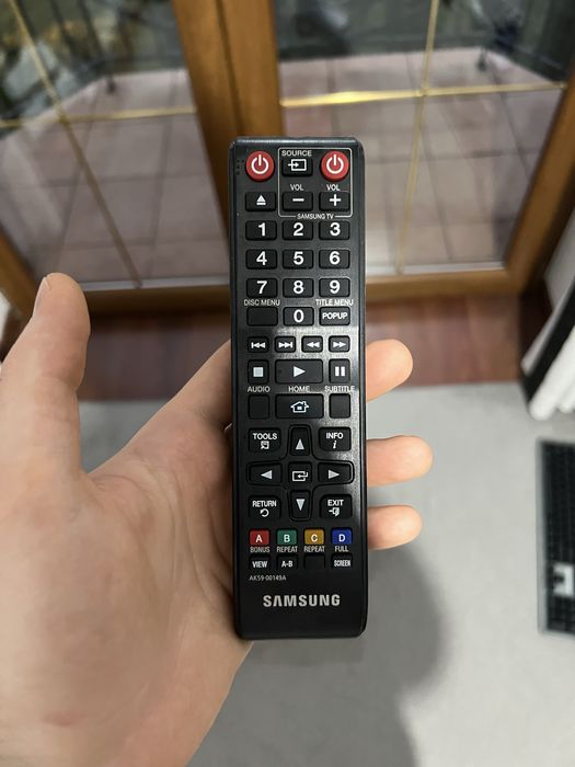 TV z Smart TV Google Chromecast Samsung UE32F4000AW + PILOT