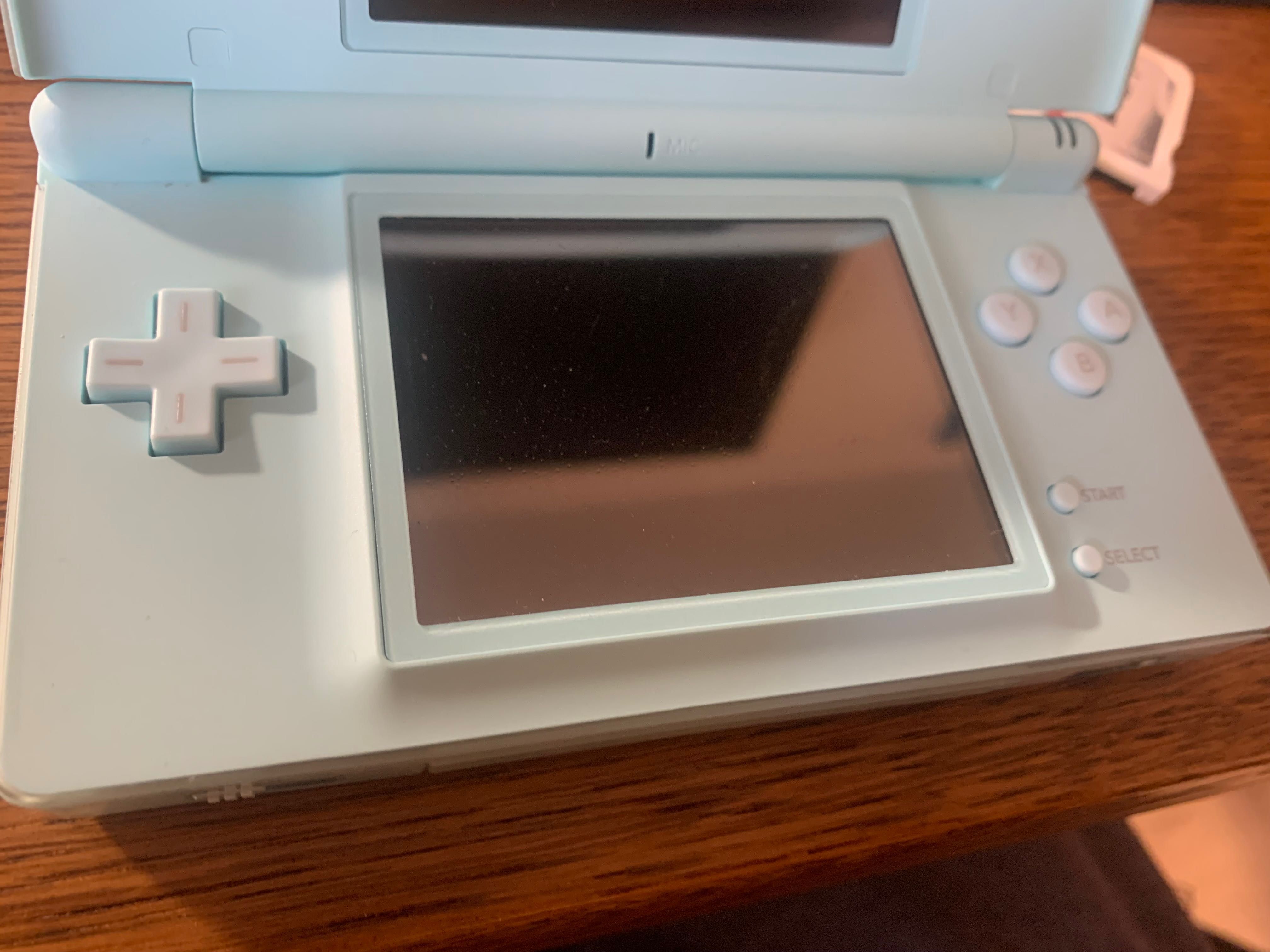 Nintendo DS lite