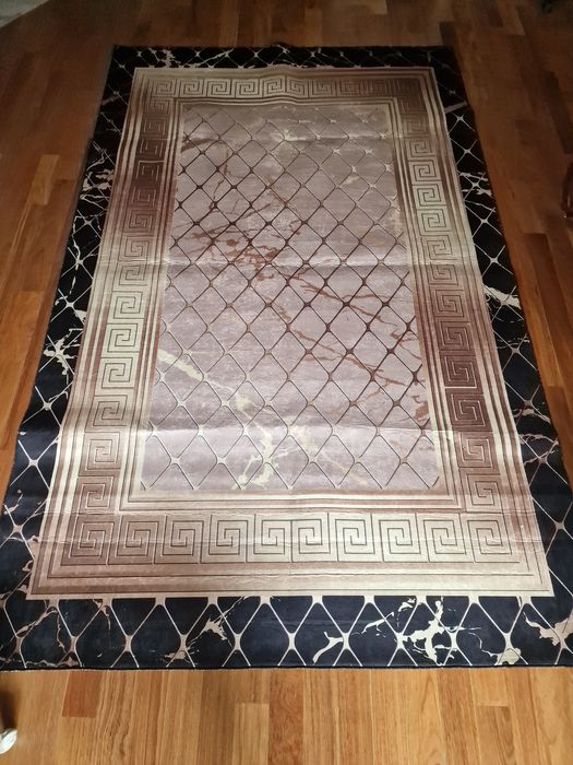 Dywan beżowo- czarny 2x3 metra