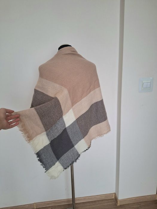 Świetna pastelowa chusta szalik szal zimowy na zime