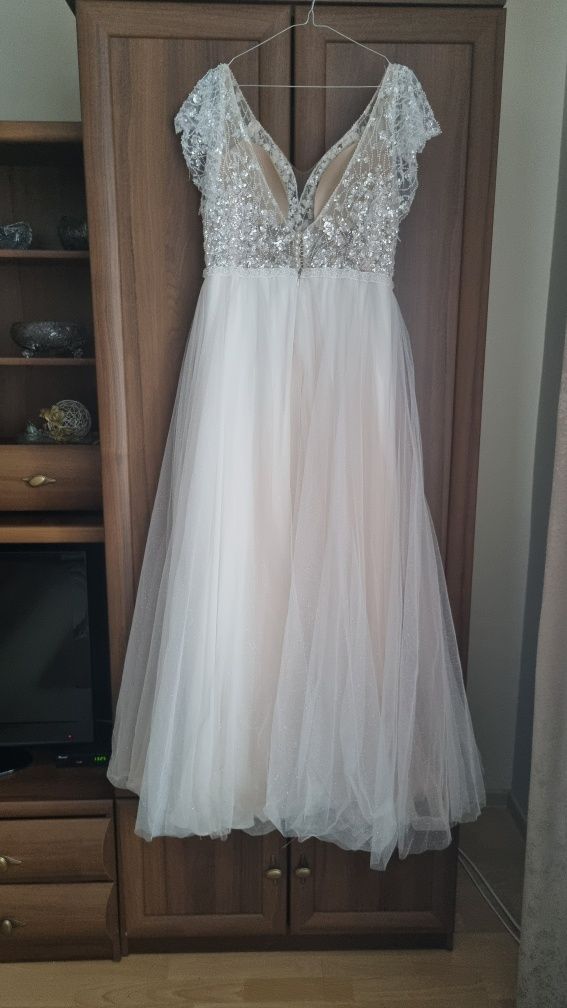 Suknia ślubna rozmiar 42