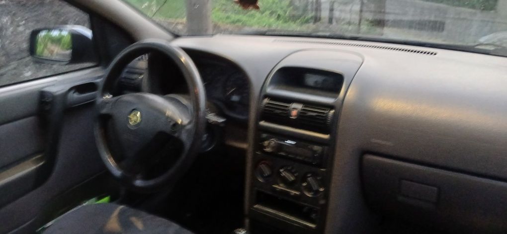 Opel astra 1.4 16v 98