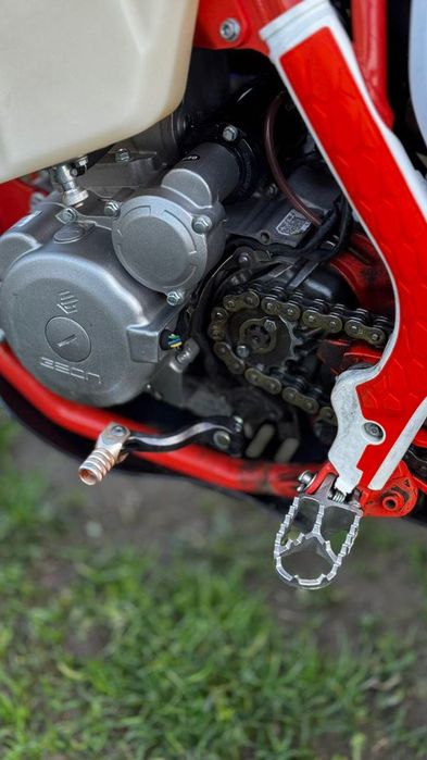 Мотоцикл Gnx300 2025 рік