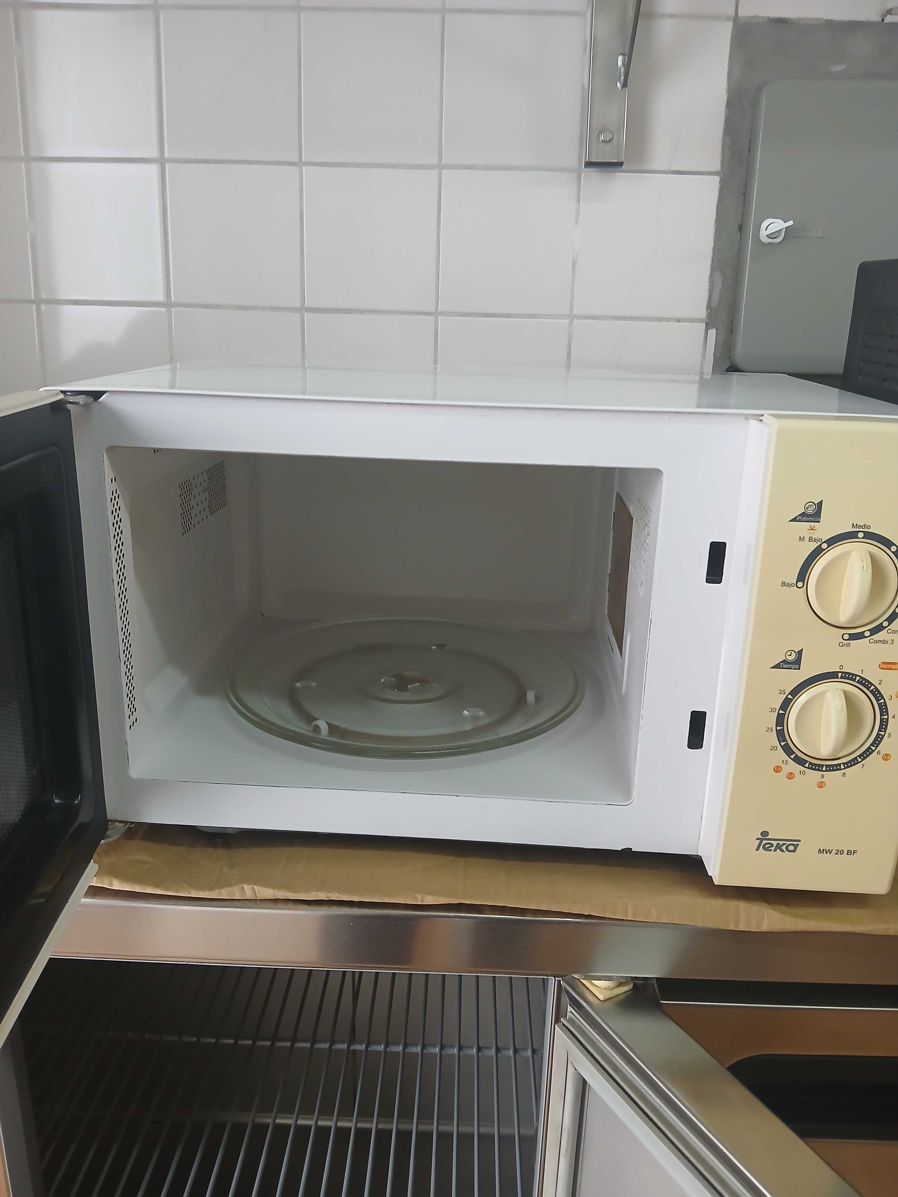 Microondas pouco uso