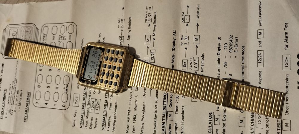 Zegarek Kessel z kalkulatorem.