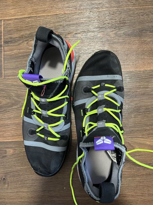 Баскетбольні кросівки Nike kobe AD Exodus