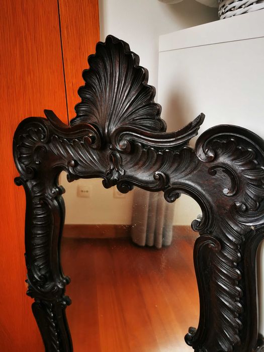 Espelho antigo com moldura em madeira 90x50cm