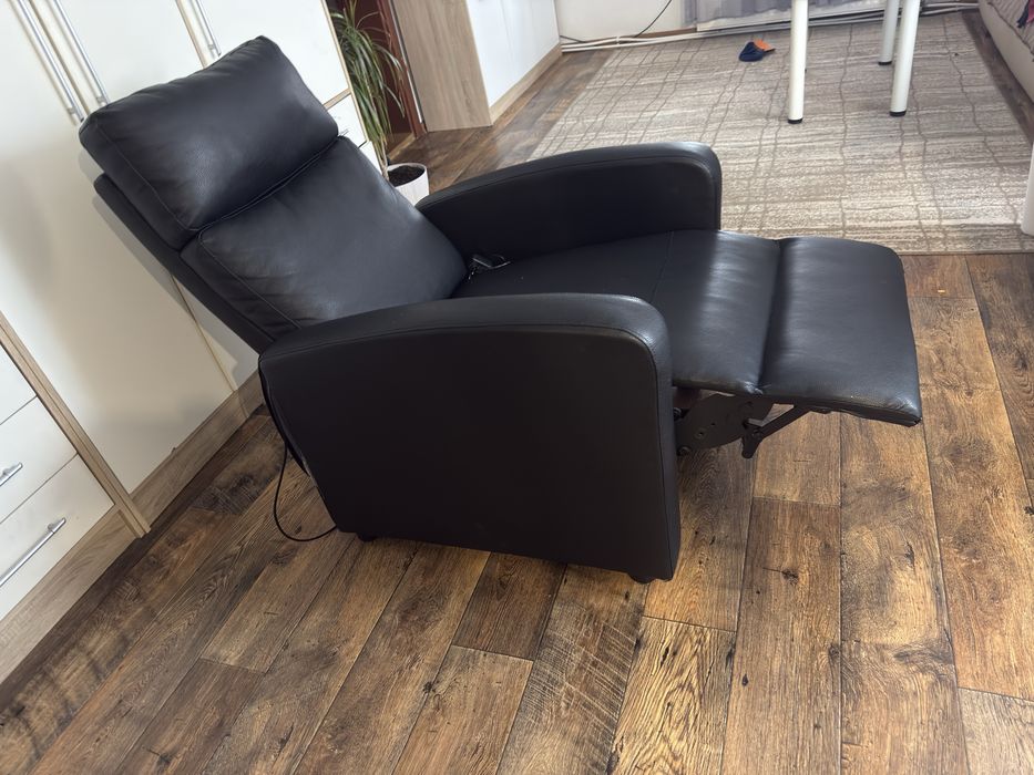 Fotel rozkladany z funkcja masażu