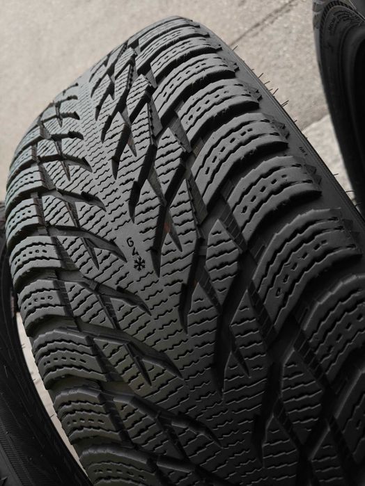 R20 235 50-255 45 шини зимові Nokian Hakkapeliitta R3