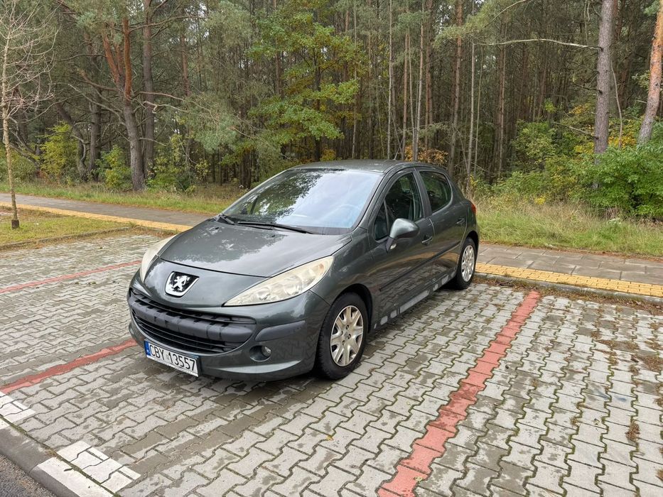 Peugeot 207 Peugeot 207 1.6 HDi 2006 - 5 drzwi, kolor zielony
