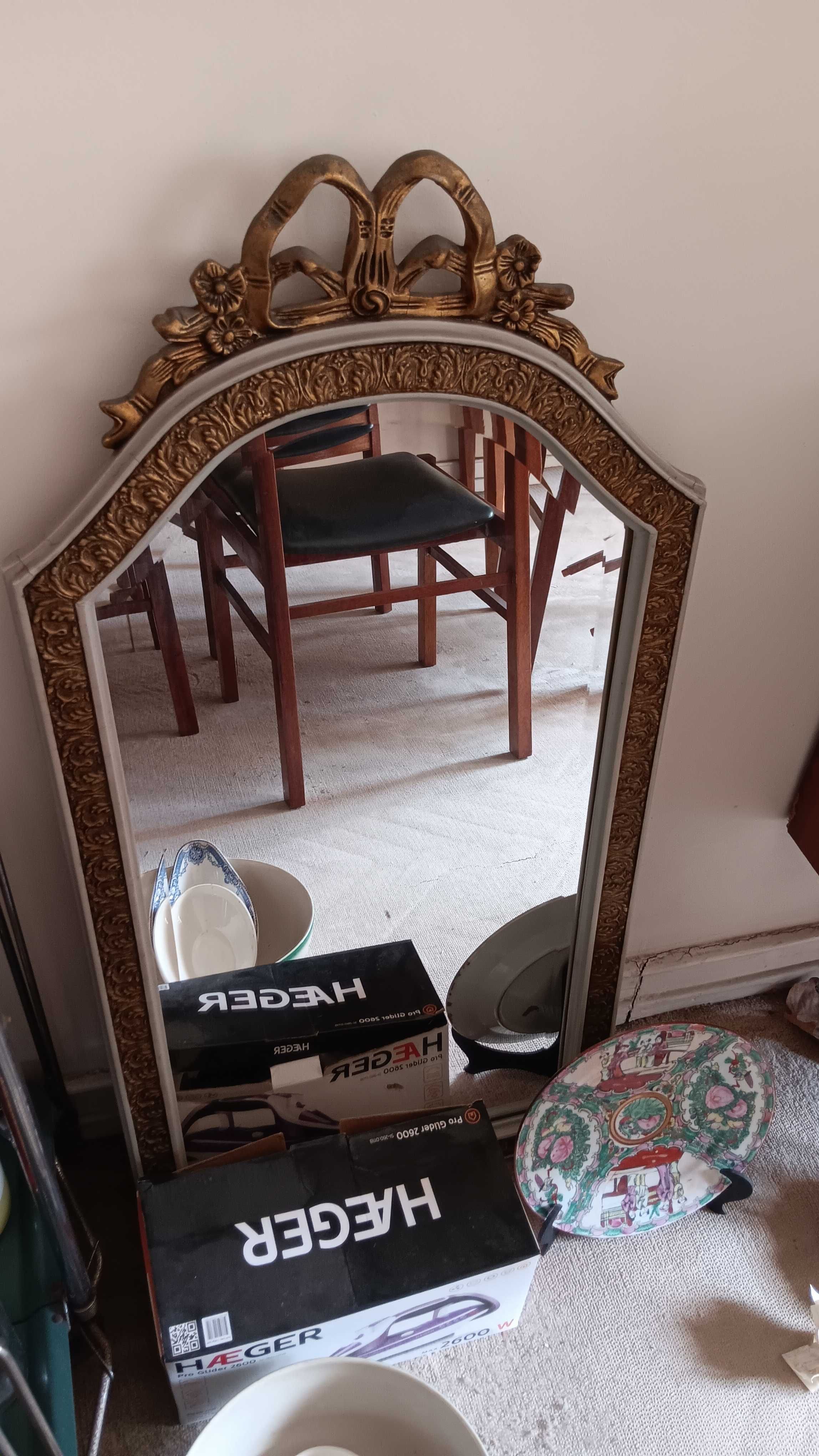 Espelho vintage moldura dourada