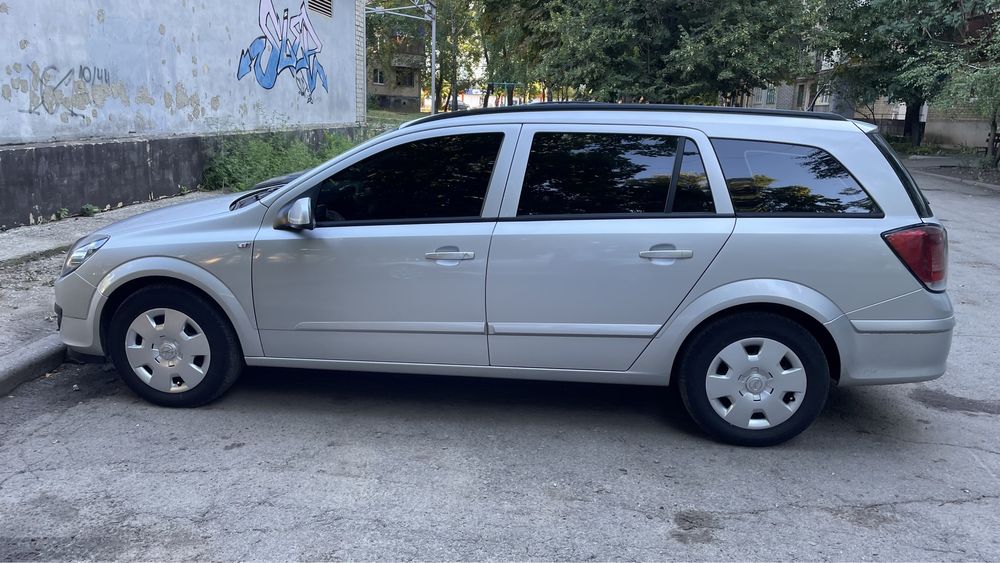 Opel Astra H универсал
