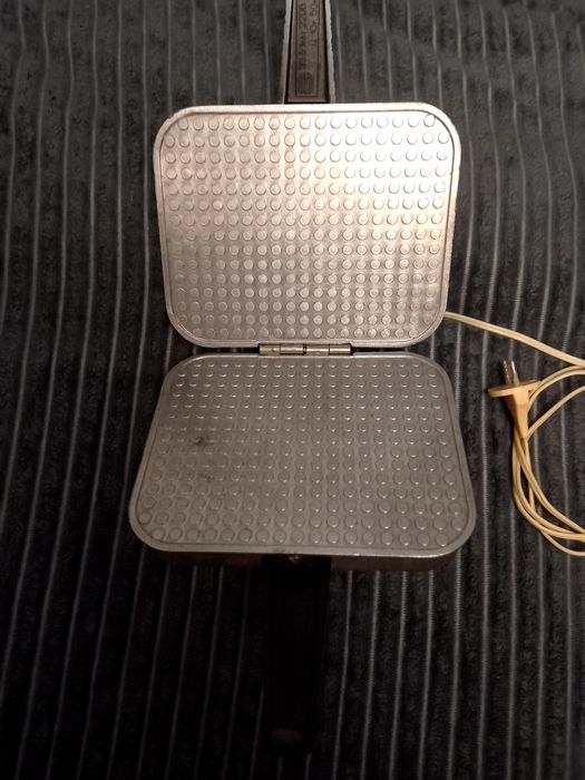 Вафельниця СССР Ласунка