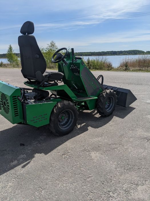 Продам Мініпогрузчик MND-2117