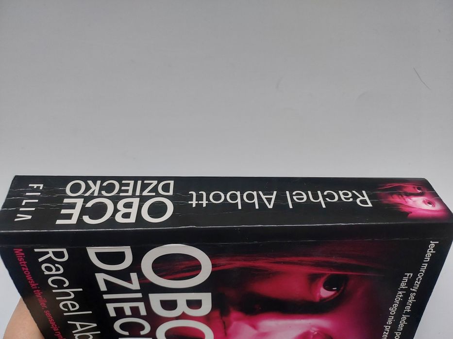 Rachel Abbott - Obce dziecko - thriller - stan bardzo dobry-
