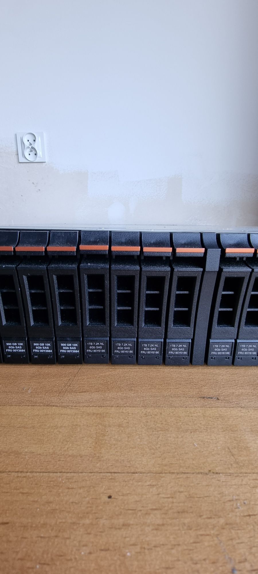 SERWER  IBM Storwize V7000 Gen1