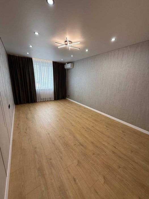 2к, Виставка, Рауш, здана НБ, дизайн.ремонт