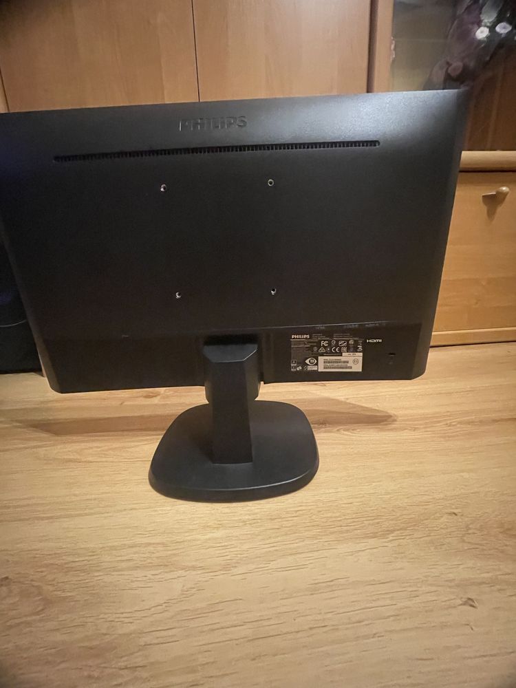 Монітор Philips 223V7Q