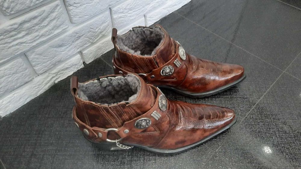 Мужские ботинки Нові