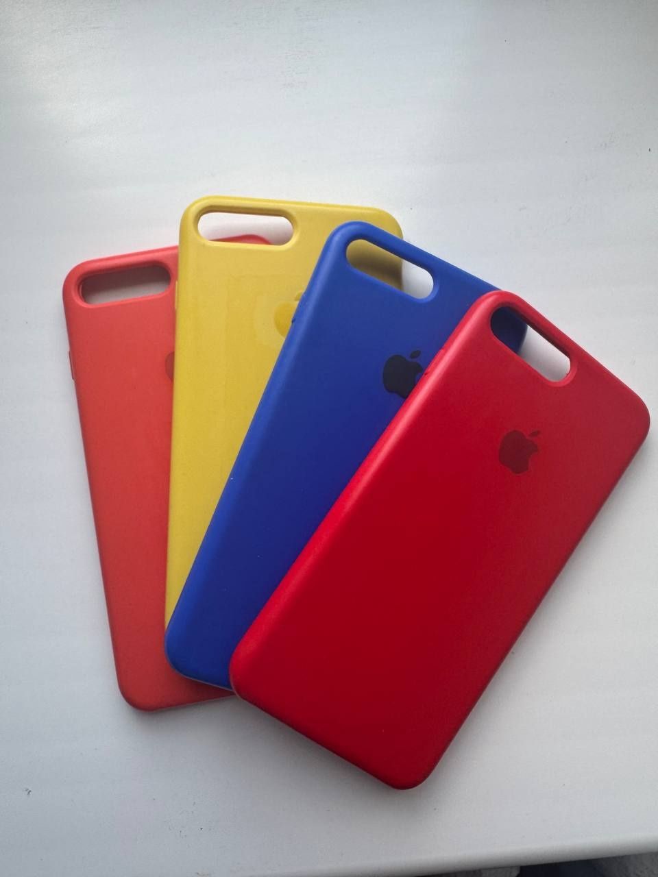 Продам телефон iPhone 7 Plus 128 GB Silver б/у