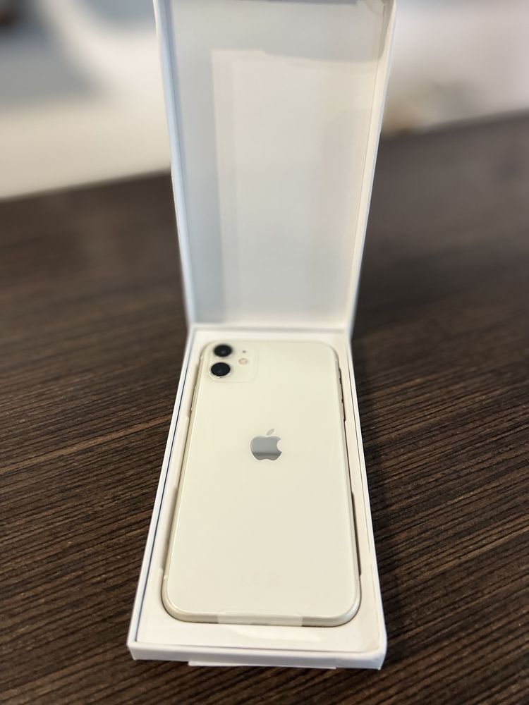 APPLE iPHONE 11 64GB White Black Poznań Długa 14