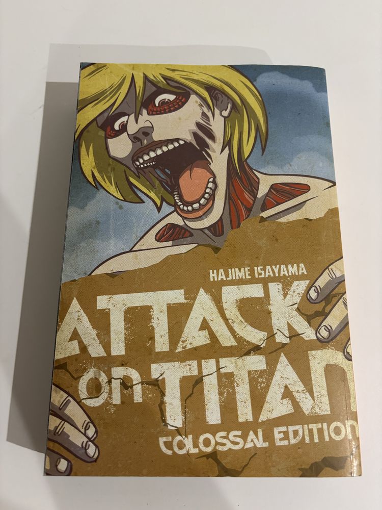 BUNDLE: Mangá “Attack On Titan” - Colossal Ed. - Vol. 1, 2, 3 & 4