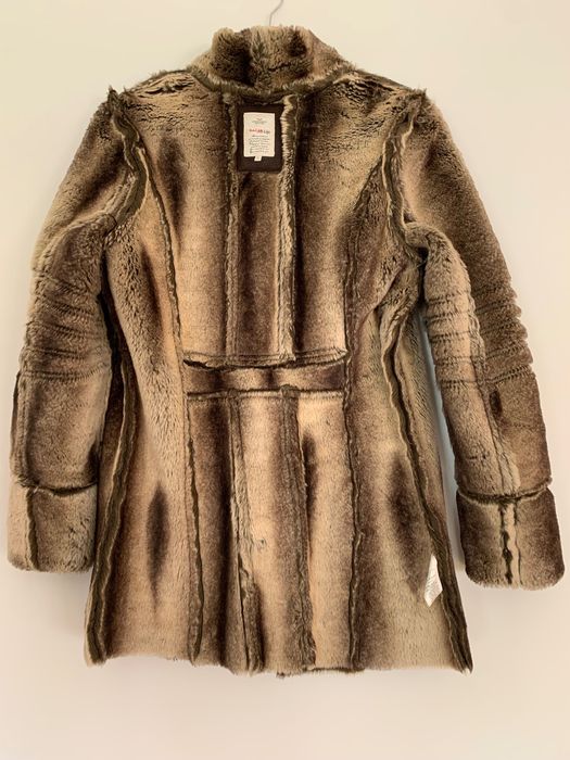 Casaco comprido castanho todo forrado a pêlo sintético tamanho S