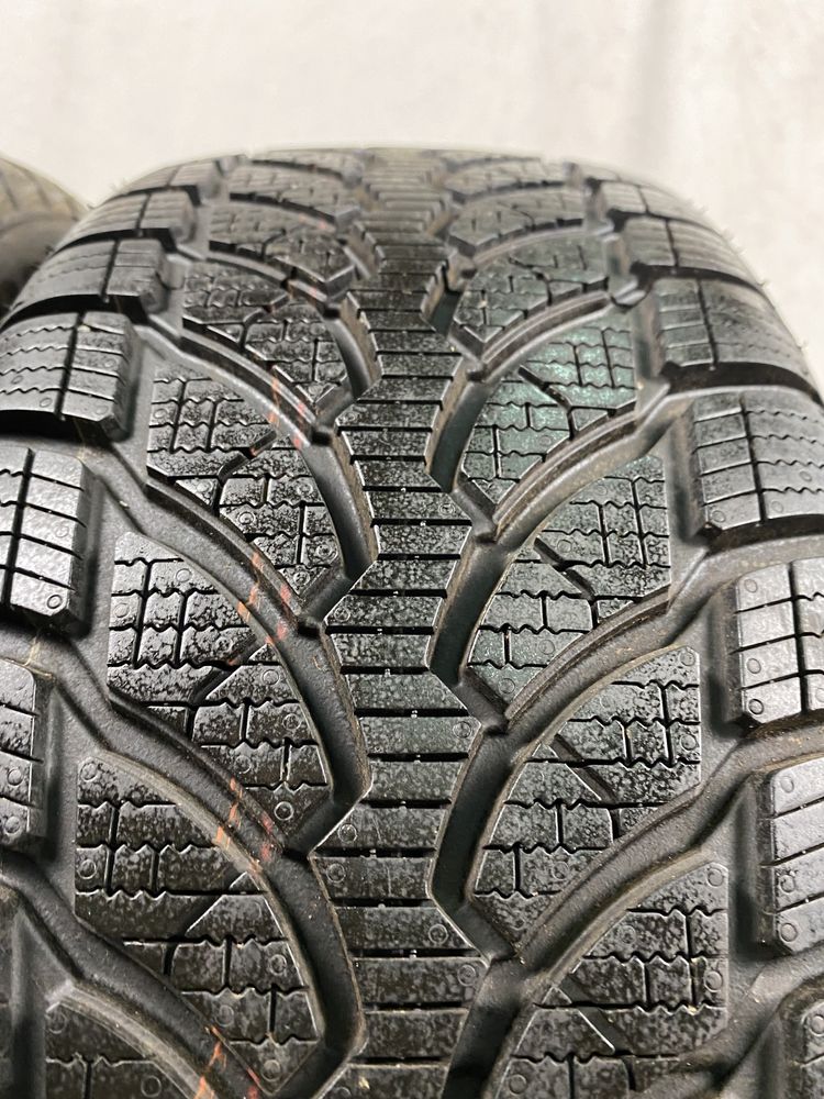 205/60R16 92H Bridgestone Blizzak LM-32