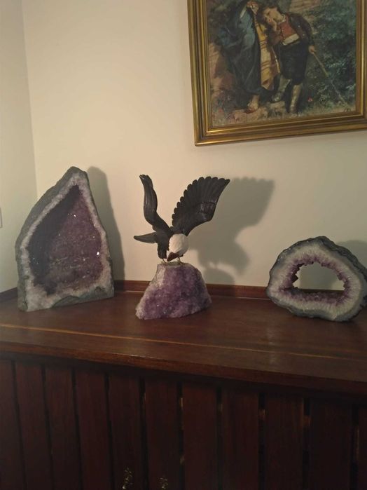 Pedras ametista de qualidade insigne em diversas formas