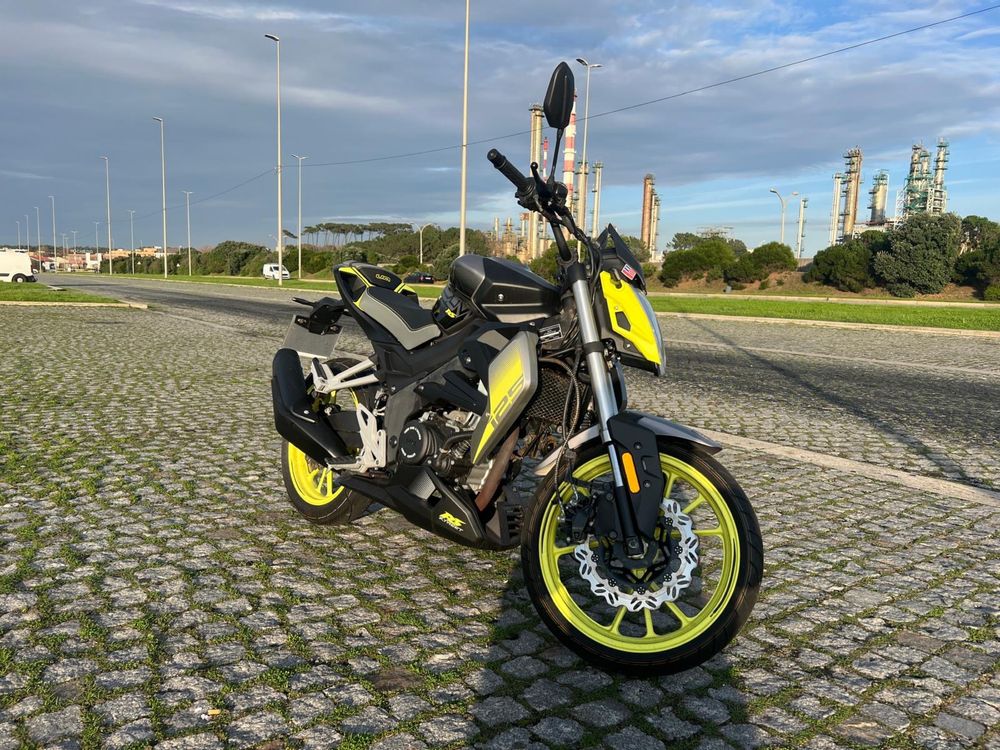 Mota UM XTREET 125cc