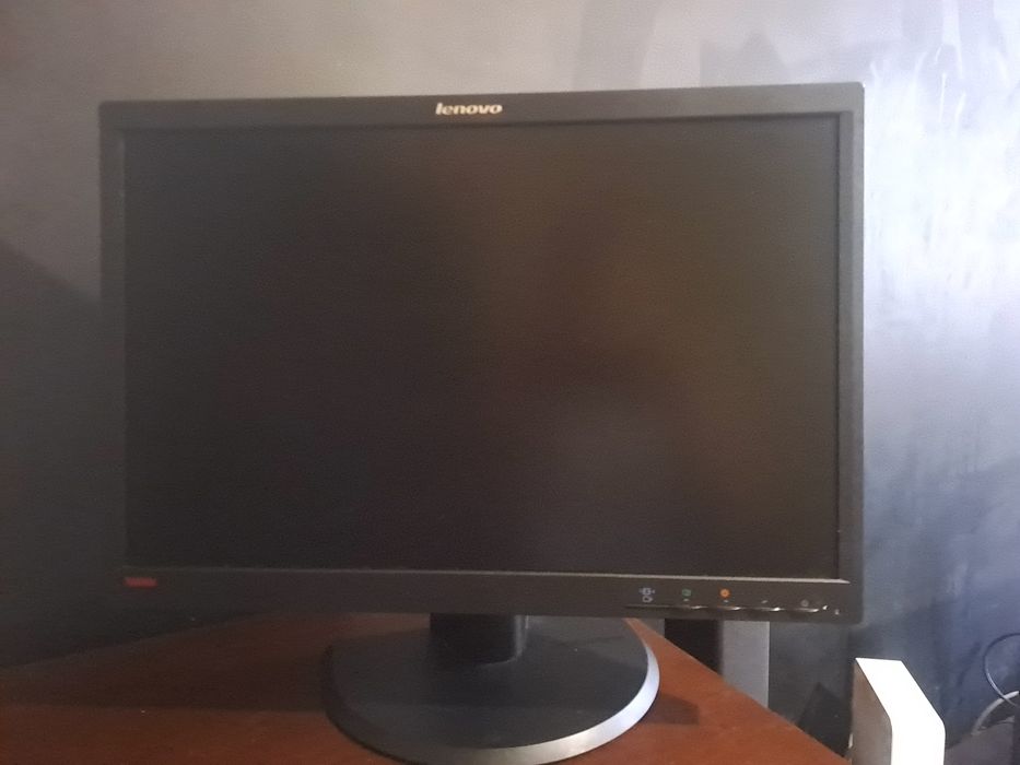 Monitor Lenovo Thinkvision 19'