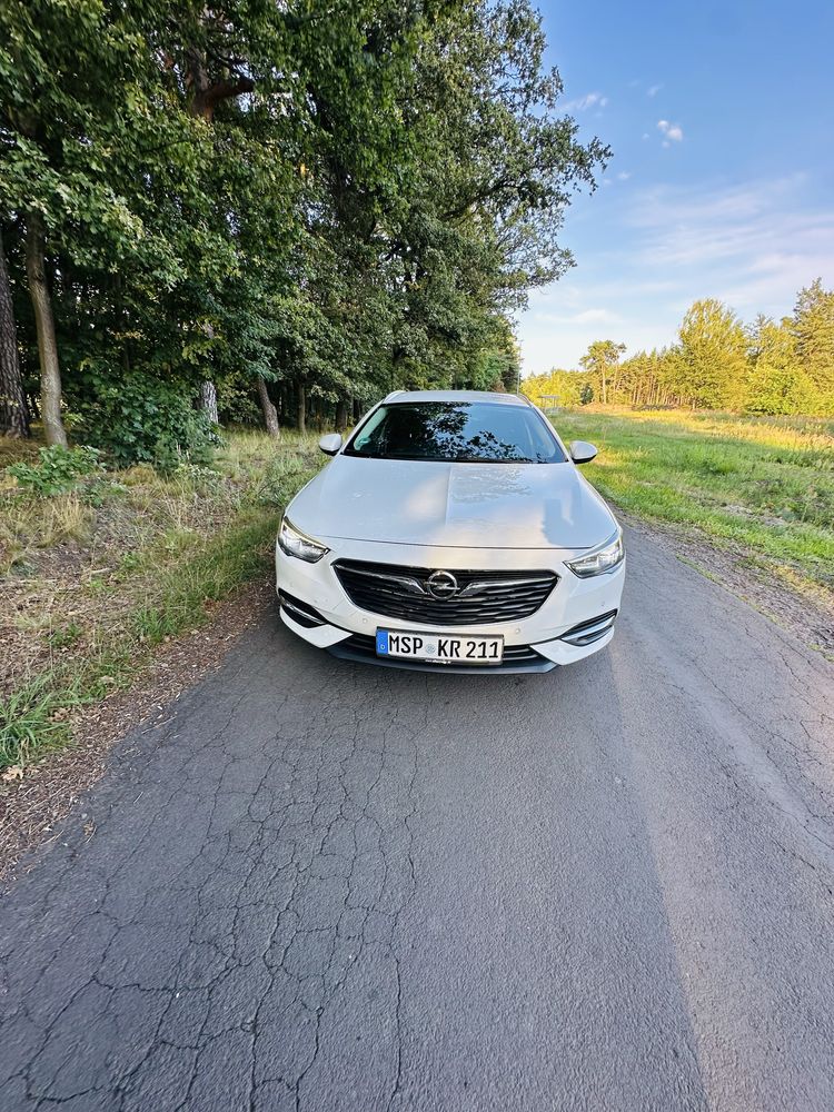 Opel insignia B 1,6 cdti manual 6 super stan maly przebieg