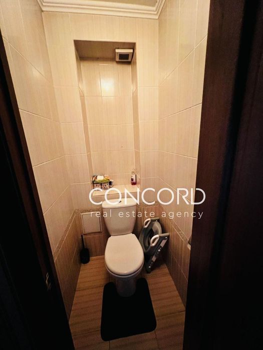 Метро Теремки. Продам 3к Академіка Заболотного вул., 46