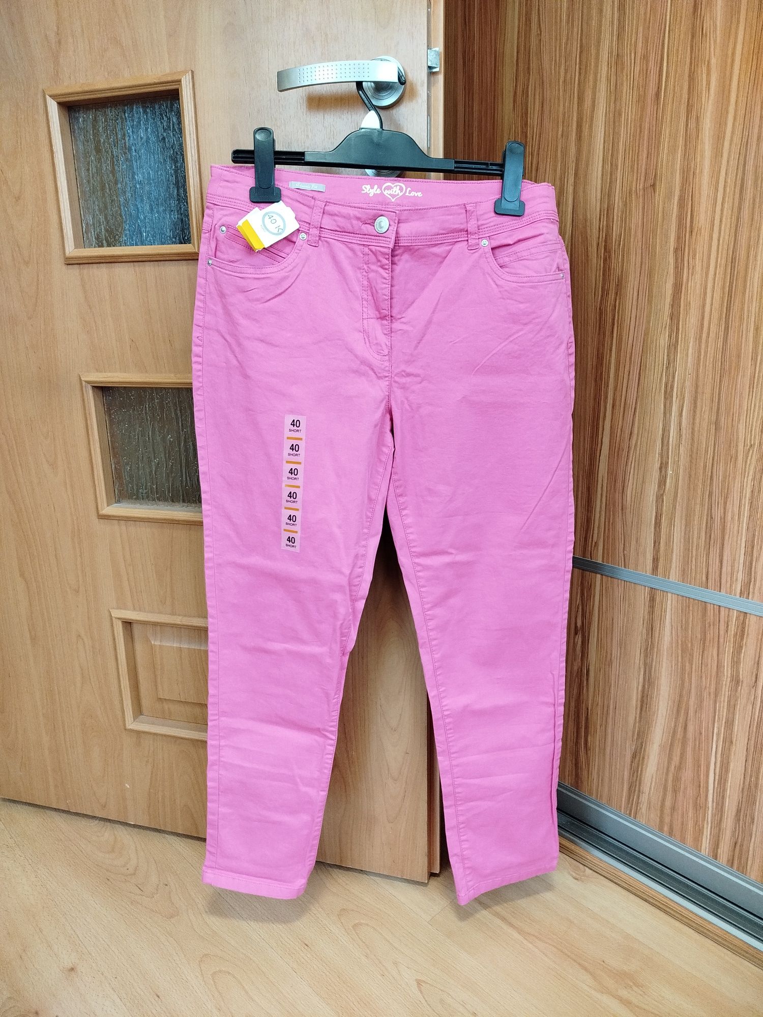 Spodnie casual r.40