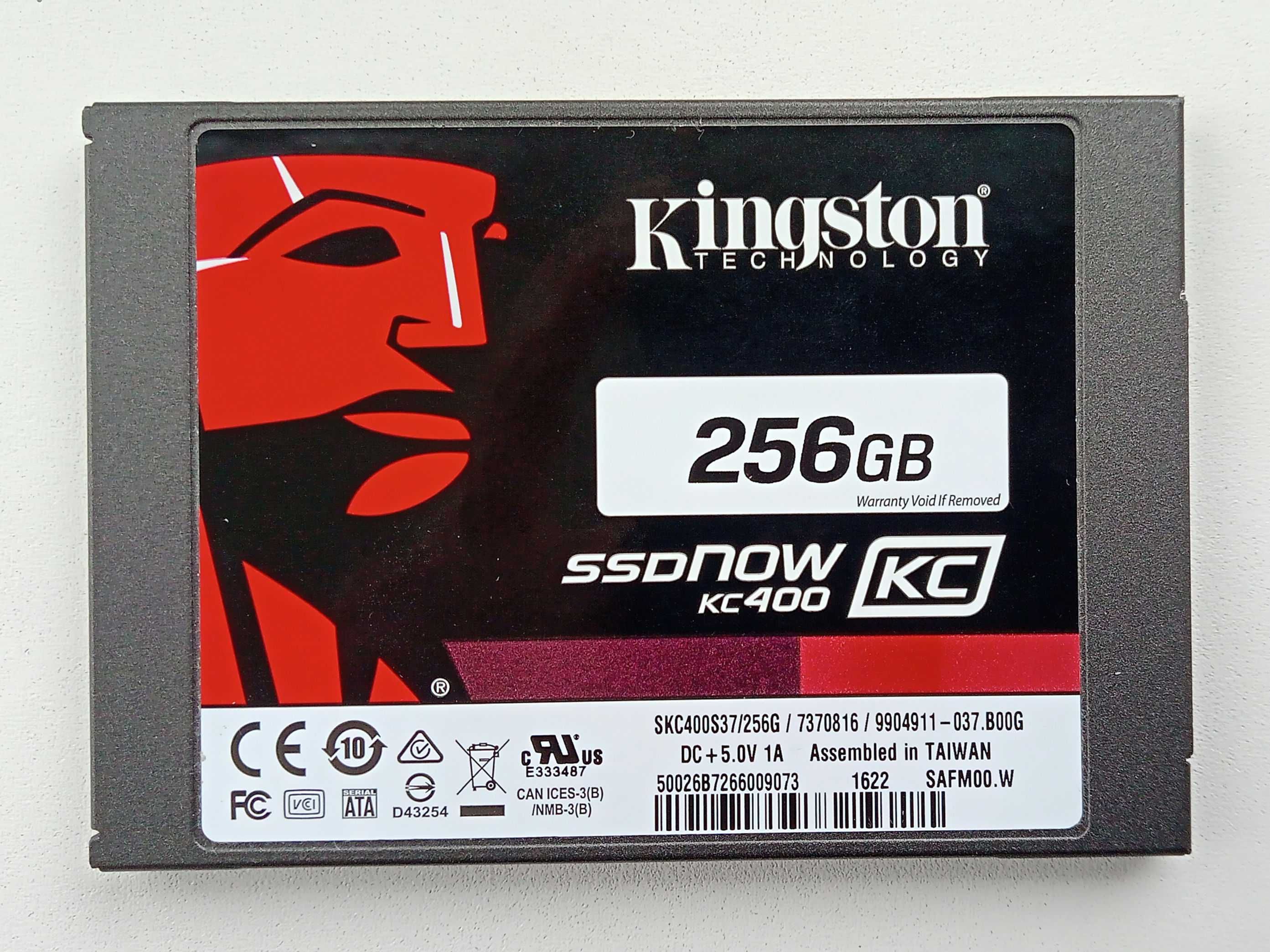 SSD жесткий диск Kingston SSDNow KC400 256GB